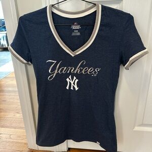 Majestic Navy Yankees V-Neck Tee